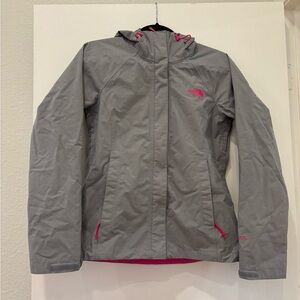 The North Face Women's softshell Hyvent 2.5L Jacket ski snowboard athleisure